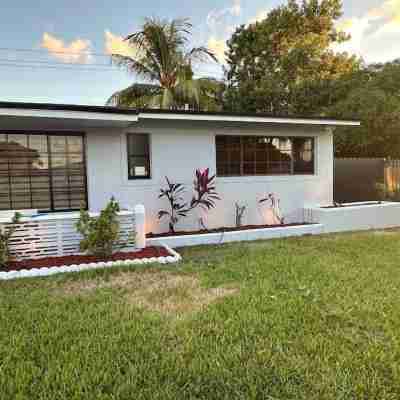Home in Miami Gardens Hotel Exterior