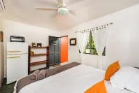 Beach Studio in Playa Grande. Fast WiFi, Cold AC, Full kitchen. Close to beach.