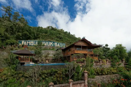 Jambuluwuk Convention Hall & Resort Batu