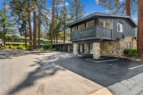 Brand New Boutique Stay - Stateline, Heavenly, Beach - South Lake Chalet