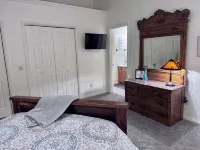 Charming 2-bedroom townhome  near downtown Cave City. Child and pet friendly. Hotels in der Nähe von Onyx Cave