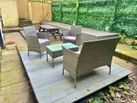 Glen Fern Lodge - Garden Apartment with Parking - Town Centre - Close to Beach