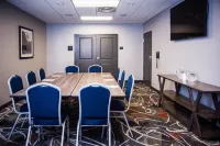 هامبتون إن آند سويتس آت ويسكونسن ديلز ليْك ديلتون