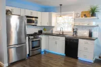Wonderful 3Bdr Guest Suite Sits Between Downtown and the Beach