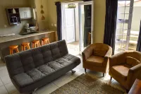 Heuschneider Platz 3 bedroom Self Catering Accommodation