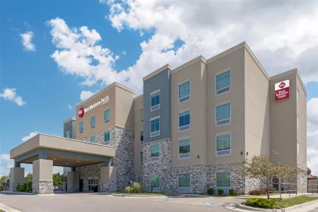 Best Western Plus McPherson Отели в г. Макферсон