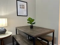 Spring Street Suites C / Stylish 3BD/1BA Apt