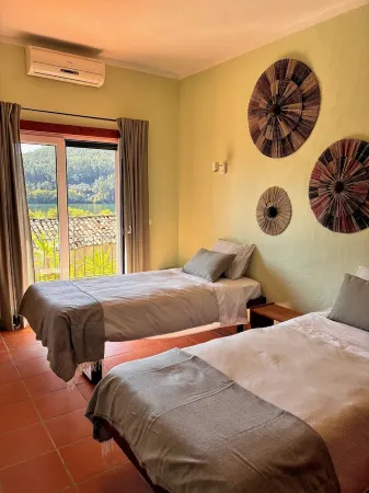 Charming new apartment with river view Отели в г. Сертан