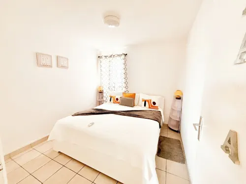 Big and Bright 3BD apt in the Center of Saint-Martin