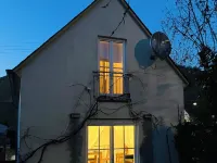 Old winegrower's house Hotels in Kasel