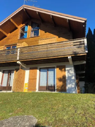 4-person apartment in chalet overlooking gerardmer lake
