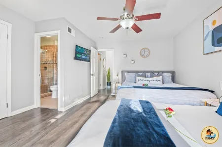 Inviting Home w/ Mountain Views + Pool/Spa