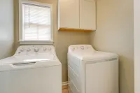 Memphis Vacation Rental - Walk to Graceland!