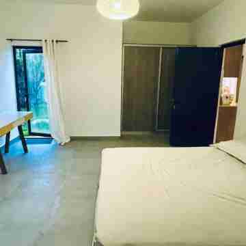 SAHARA VILLAS - New villa with swimming pool. 5 mins from beaches, restaurants, bars Rooms