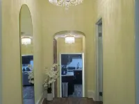 菲德里克市中心寬敞三臥室配備全套廚房公寓，提供非路邊停車 菲德里克住宿飯店