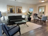 Kong Guest H-5 mins walk to Venice Canal and Beach, Abbot Kinney's famous street