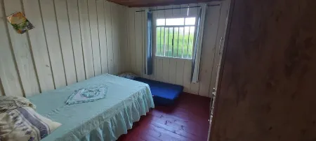 Hostel with parking space included Отели в г. Понта-Гросса