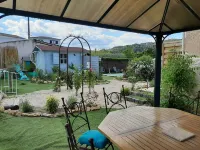 Villa in Provence, swimming pool, spa, sauna, between Cassis, Marseille Aix en Provence Hotels in Auriol