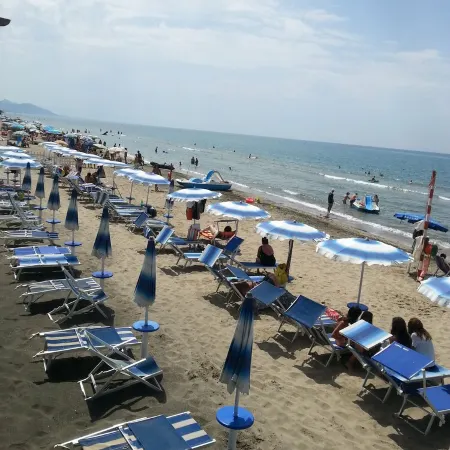 Apartment in Villa Valentini, Seafront, Gulf of Gaeta parking included
