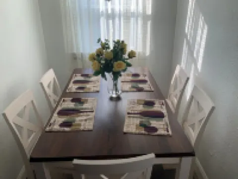 Charming, 1-bedroom, spacious duplex with sleeper sofa in delightful Dubuque.