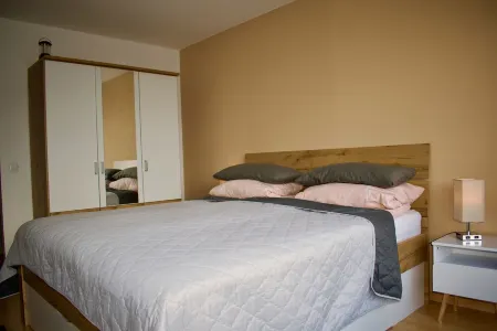 Apartment with a view Отели в г. Байрсброн