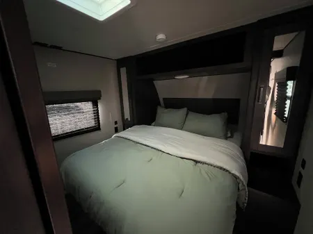 Transcend To The Beach - site fee and delivery extra Отели в г. Ошено