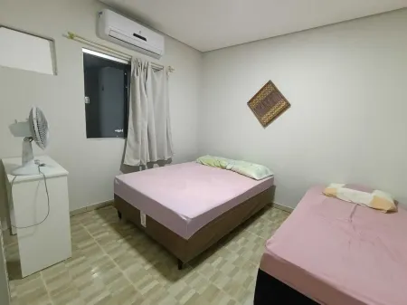 Family House: LED Pool with Hydromassage, 16 Beds and Beach 280m away – Alcobaça BA. Отели в г. Алкобаса