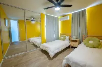 Spacious 3-Bedroom Retreat with Sparkling Pool & Relaxing Vibes Hotels in Jiménez