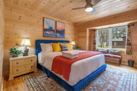 "August Inn" Friendship, Wisconsin Отели рядом с достопримечательностью «Парк Френдшип»