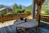 210SQM of Swiss Alpine charm-Minutes to the Ski lift