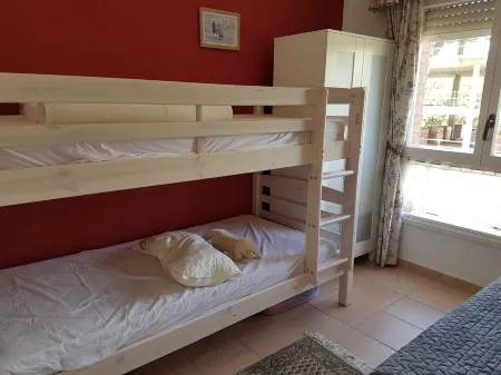 Gemütliche Ferienwohnung mit Balkon Direkt am Strand Отели в г. Торредембарра