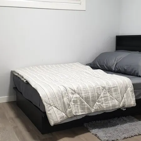 Cozy MountZion 2BR Suite - Londonderry Mall & Henday