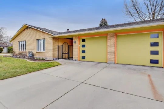 Beautifully updated. Convenient central Boise location