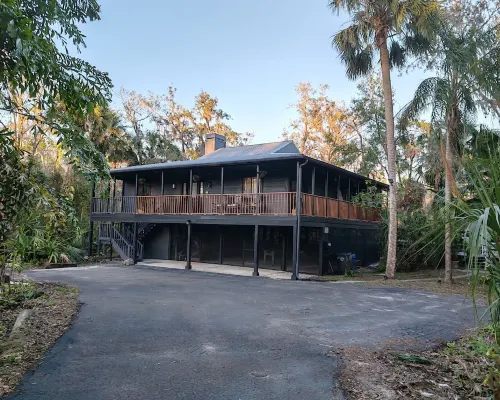 Alafia River Waterfront Tranquil Cabin Hotels in Riverview