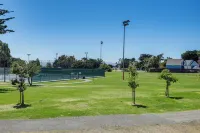 Stroll to SF Bay Beaches! Cozy Home in Alameda
