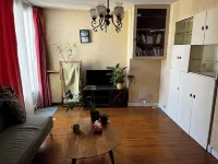 Room for rent, 15 min from the center of Paris by RER B train Hotels in Cachan