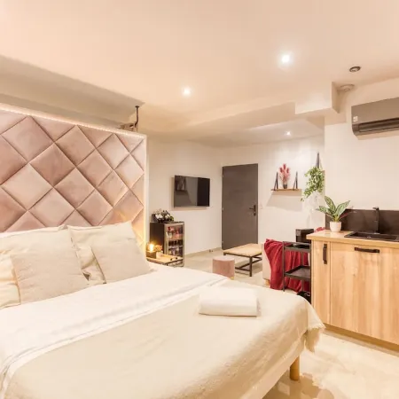 Suite Wood Love & Spa - 4P Private Sauna and Jacuzzi