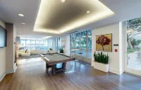 Spacious 1b1b oasis in luxury SF building with bay bridge view & full amenities
