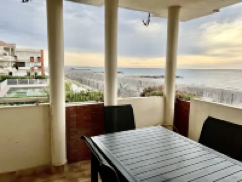 Appartement Front de mer 4 Personnes Dans Residence Sécurisée , Piscine Parking