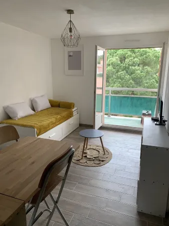 Charmant Studio Отели в г. Борм-Ле-Мимоза