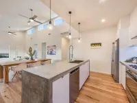 Close to Coast Belmont Hotels in Belmont