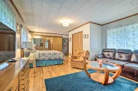 Pet Friendly Home w/ Hot Tub, Patio & Game Room! - 3-Star