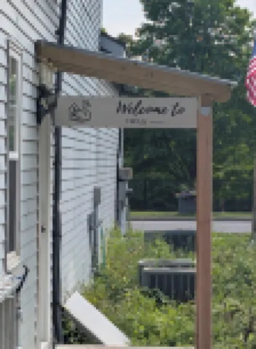 Luxury 2-bedroom apartment in excellent Manlius with WiFi, AC