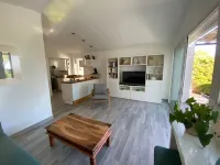 Mini-Villa sea view, 4 pers, Clim and Wifi, near beach and shops!