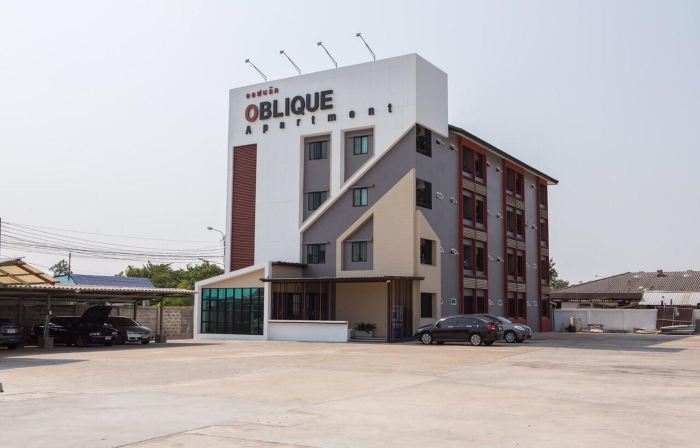 OBLIQUE Apartment BangYai
