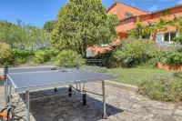 Spacious family villa six fours les plages with 6 rooms and pool