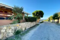 Villa Luigi - Villa with Large Terrace and Barbecue for Families and Groups