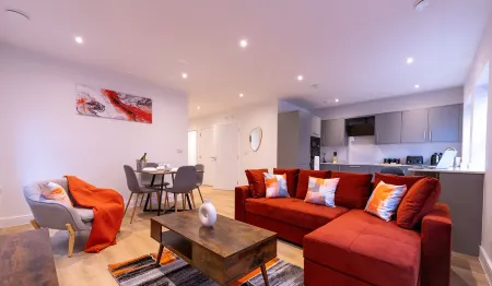 Luxury Flat in Wythenshawe Отели в г. Уайтеншо