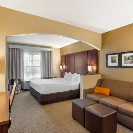 Comfort Suites Near Penn State - State College, PA