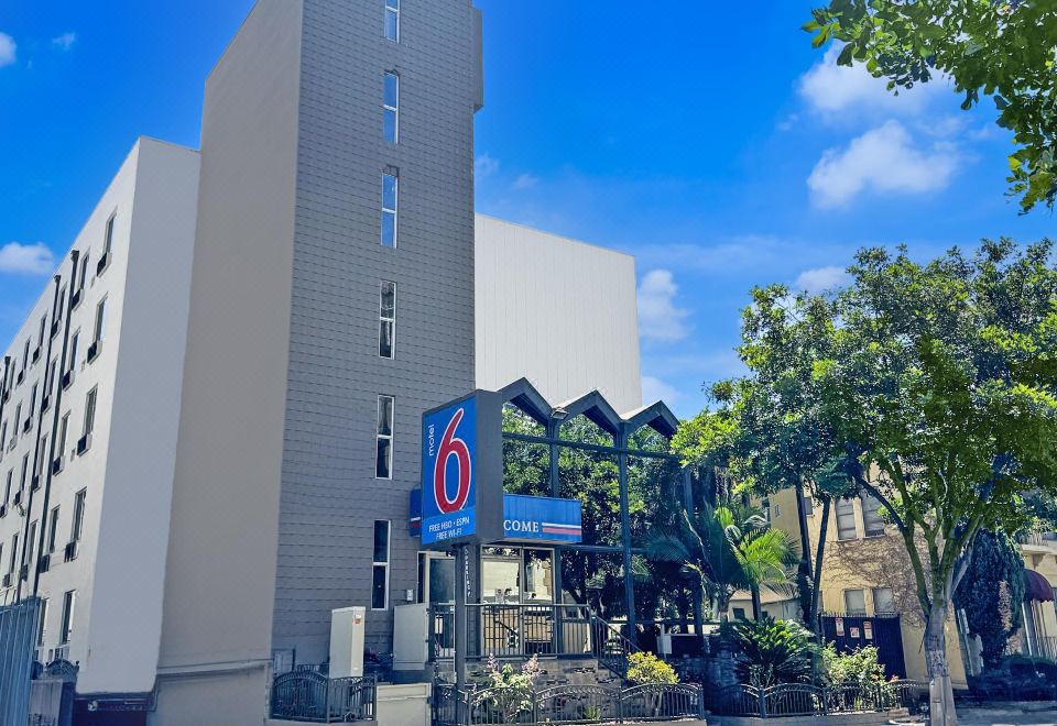 모텔6 할리우드 객실